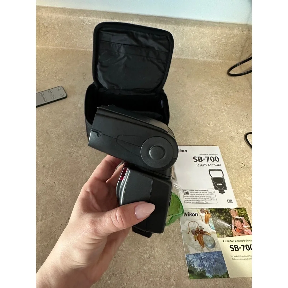 Nikon SB-700 Speedlight Flash Professional Gear Black GOOD TTL Master Remote